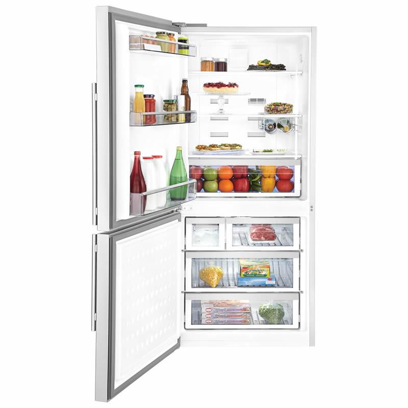 Blomberg 30-inch, 17.8 cu. ft. Bottom Freezer Refrigerator with Ice and Water BRFB1822SSL IMAGE 3