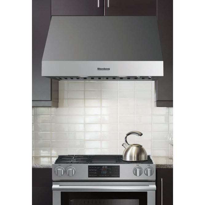 Blomberg 30-inch Professional Under Cabinet Range Hood BCHP30100SS IMAGE 2