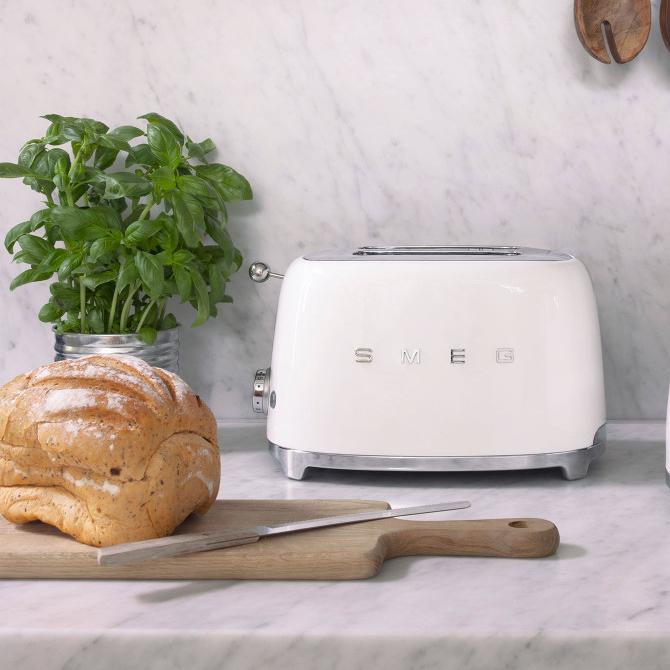 Smeg Retro-Style 2-Slice Toaster TSF01WHUS IMAGE 5