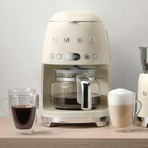 Smeg Retro-Style Drip Coffee Machine DCF02CRUS IMAGE 2