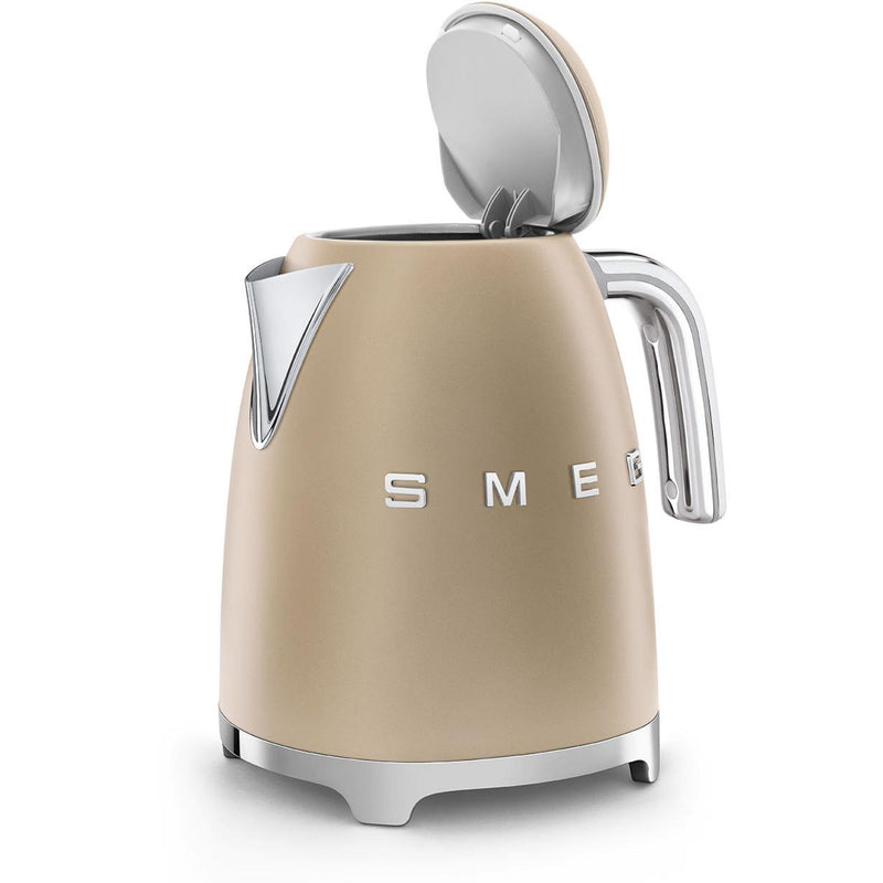 Smeg Retro-Style 1.7L Electric Kettle KLF03CHMUS IMAGE 10