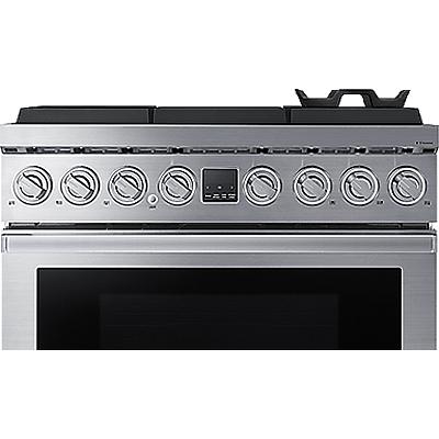 Dacor 36-inch Freestanding Gas Range with Perma-Flame™ DOP36T86GLS/DA IMAGE 3