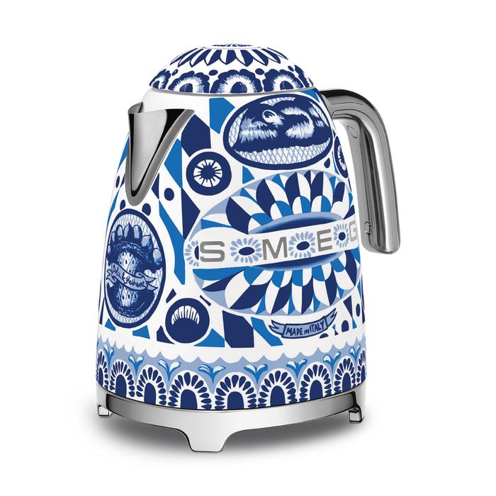 Smeg Retro-Style 1.7L Electric Kettle KLF03DGBUS IMAGE 1