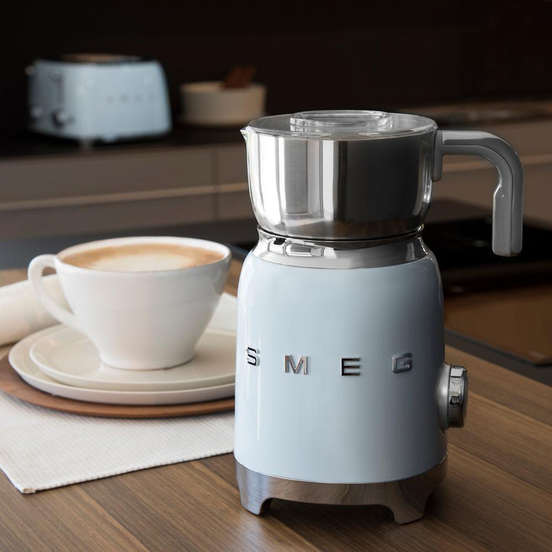 Smeg Retro-Style Milk Frother MFF11PBUS IMAGE 7