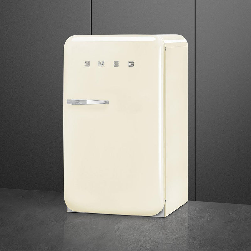 Smeg 22-inch, 4.48 cu. ft. Compact Refrigerator FAB10URCR3SP IMAGE 3