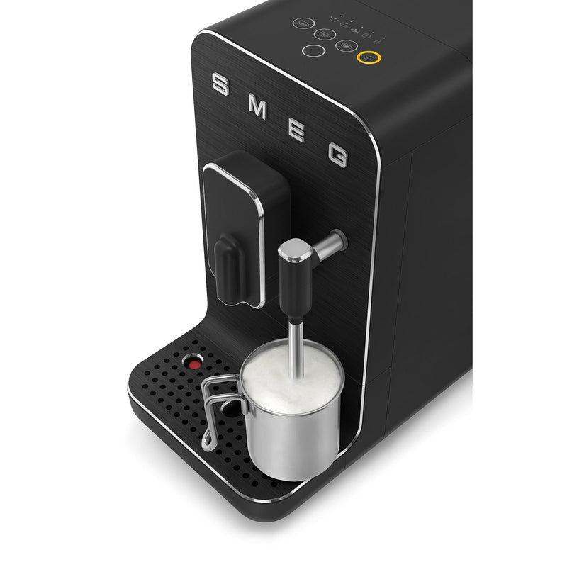 Smeg Retro-Style Automatic Coffee Machine BCC02FBMUS IMAGE 6